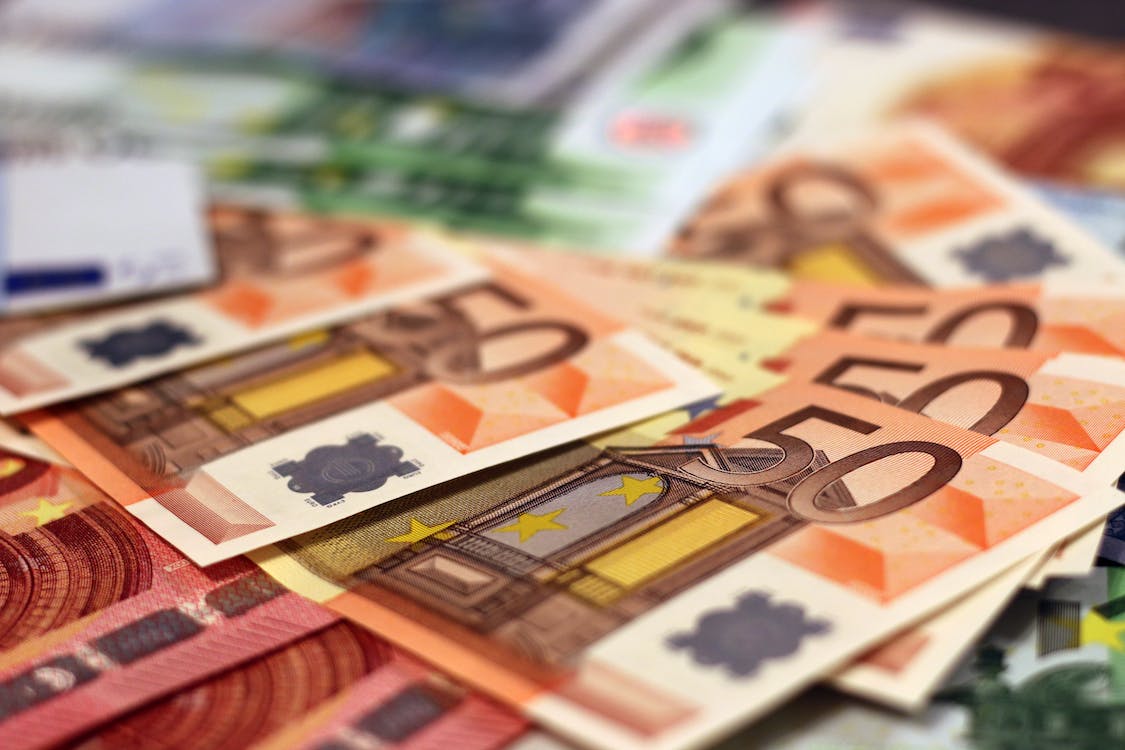 Tetto ai contanti sale a 5 mila euro